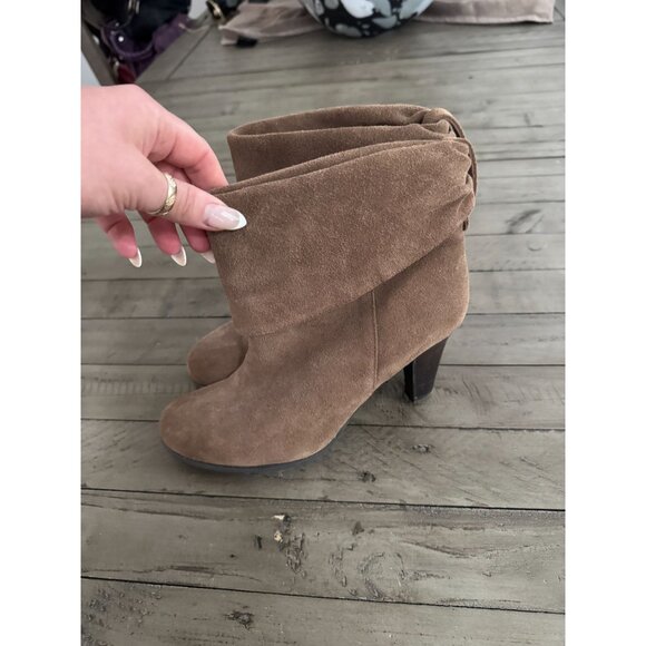 BCBGENERATION Cesina Cesinaz Brown Suede Slouchy Ankle Booties Size 9 - Picture 7 of 11